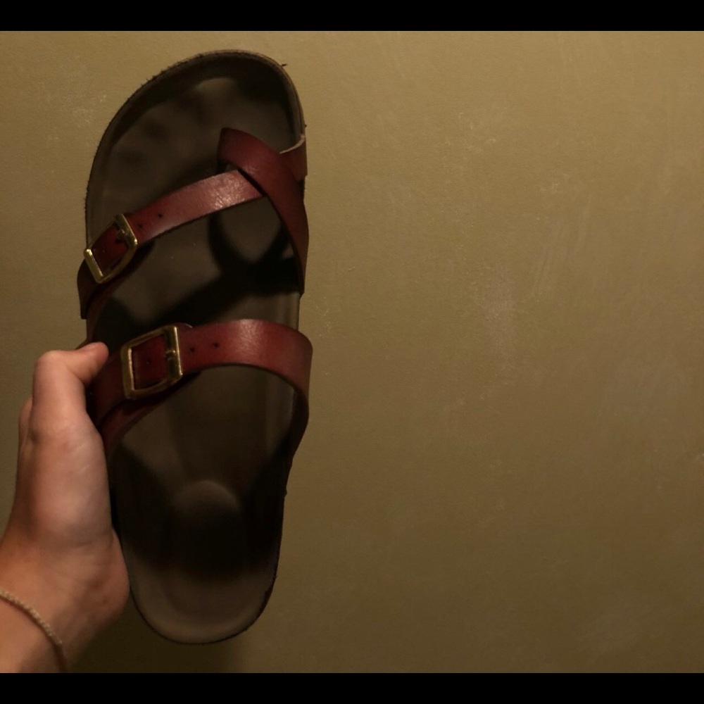 sandals        brand: unknown